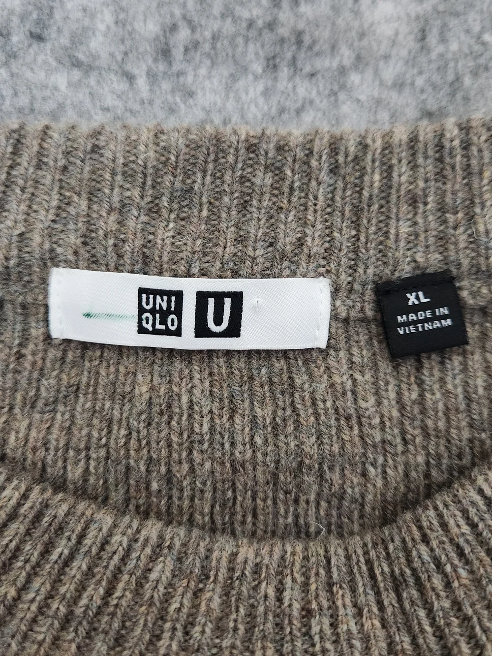 Uniqlo 100% Wool Knit Sweater Men's XL Brown Heavyweight Textured Striped Cozy